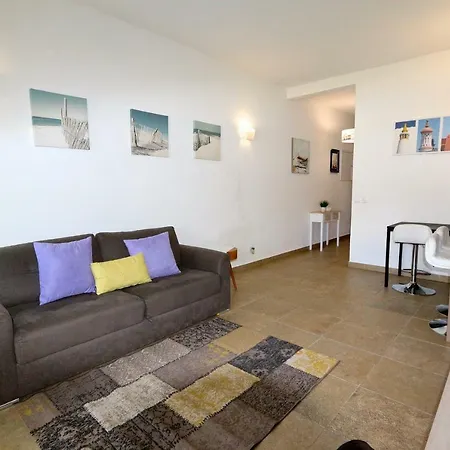 Apartment Neptuno 97 - Clever Details *