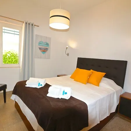 Neptuno 97 - Clever Details